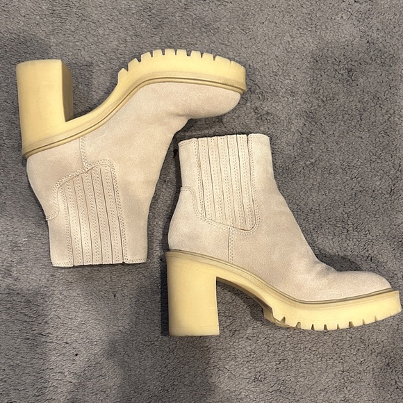 Dolce Vita Shoes - Dolce Vita Tan Chunky Heeled Ankle Boots